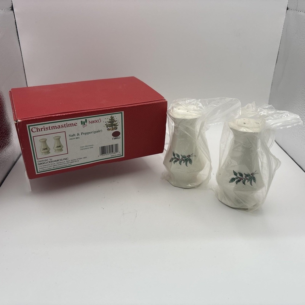 Nikko~Christmastime/Happy Holidays~Salt & Pepper Shakers~IOB